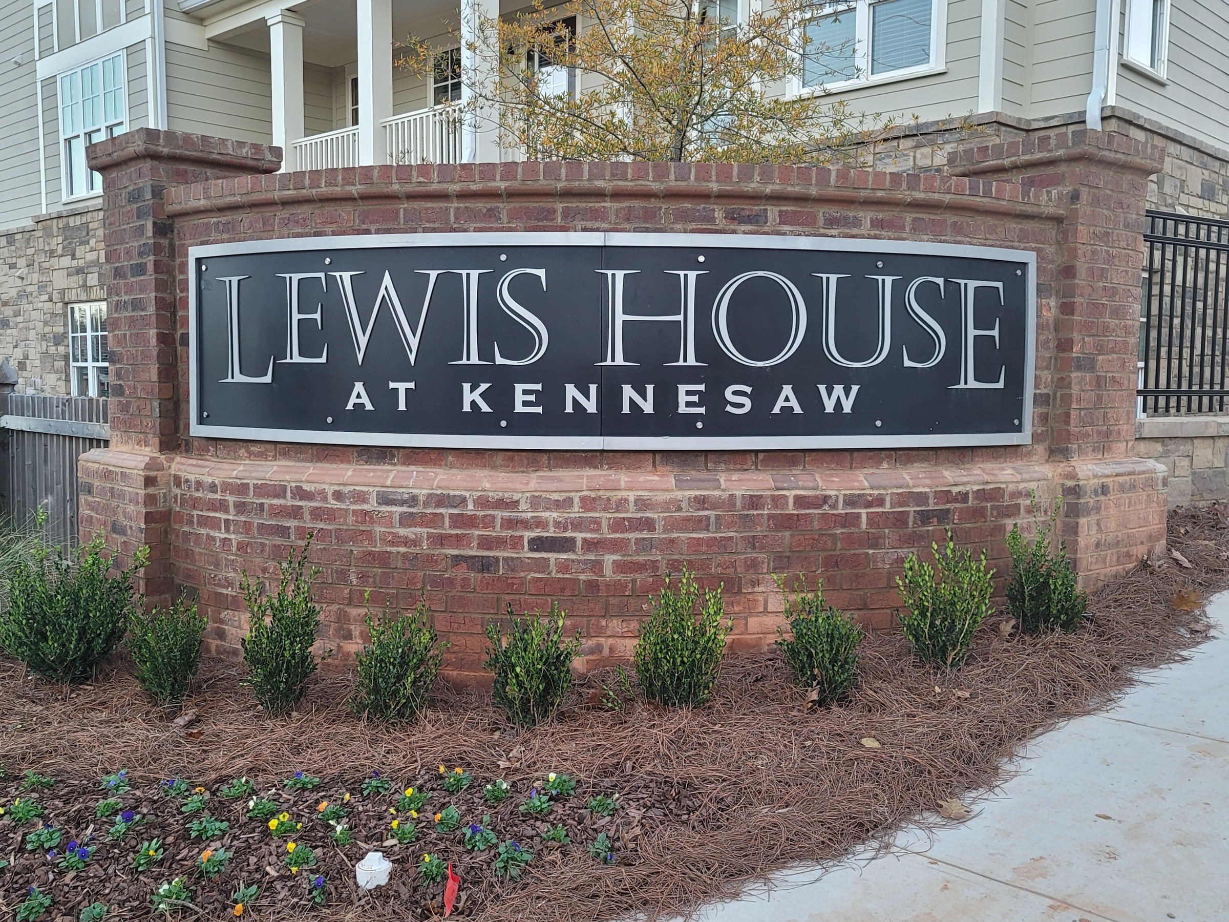 Monument, straight-on view, Lewis House at Kennesaw, by High Stakes Creative