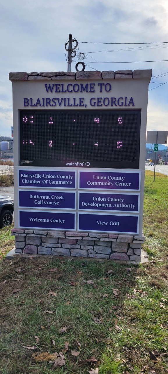 Monument, front view, Blairsville-Union County Chamber of Commerce, Blairsville, GA, by High Stakes Creative